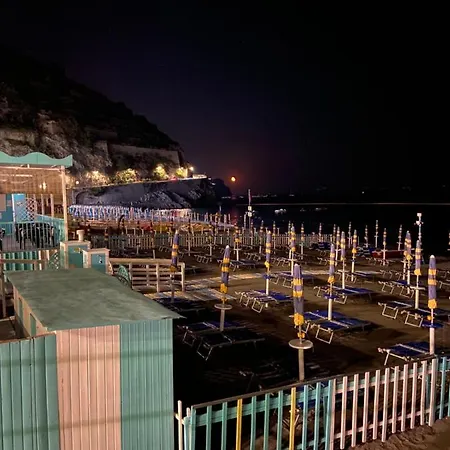 アパート 4 Passi Dal Mare *